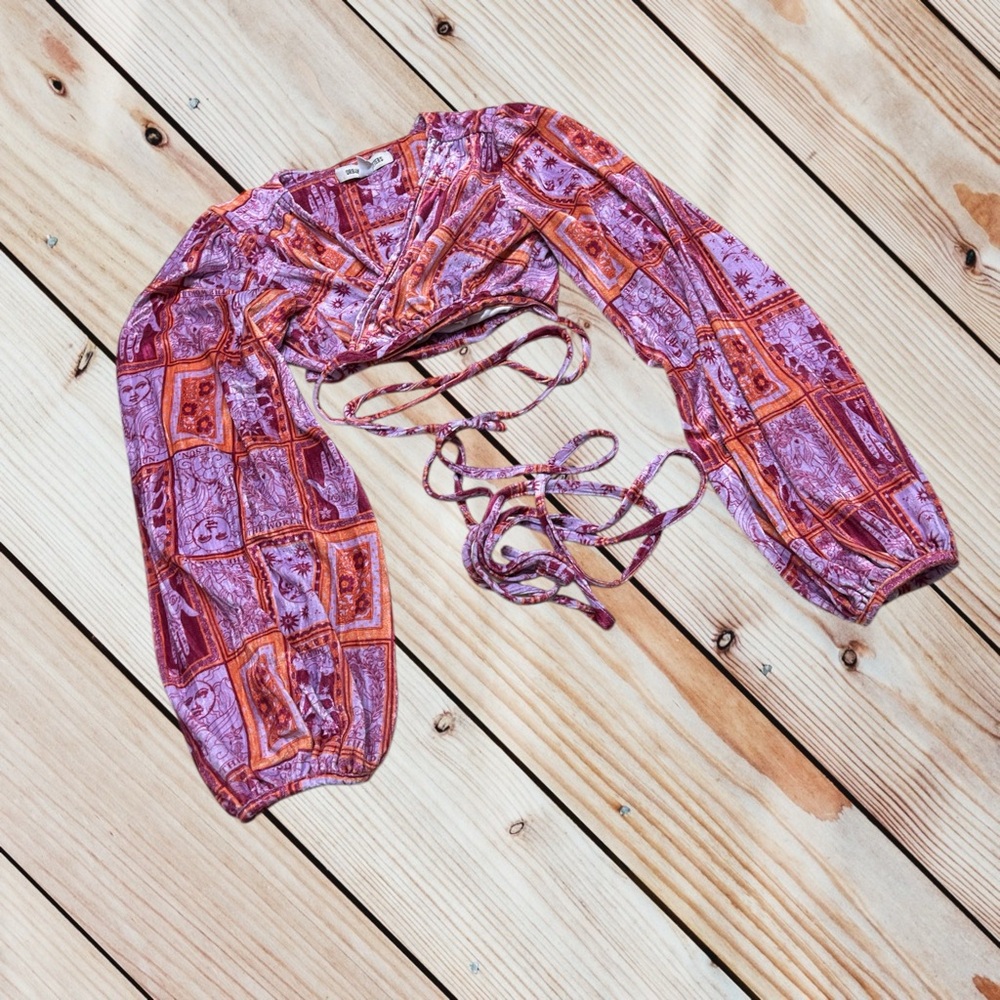 Urban Outfitters M florentina print wrap top - Picture 2 of 10